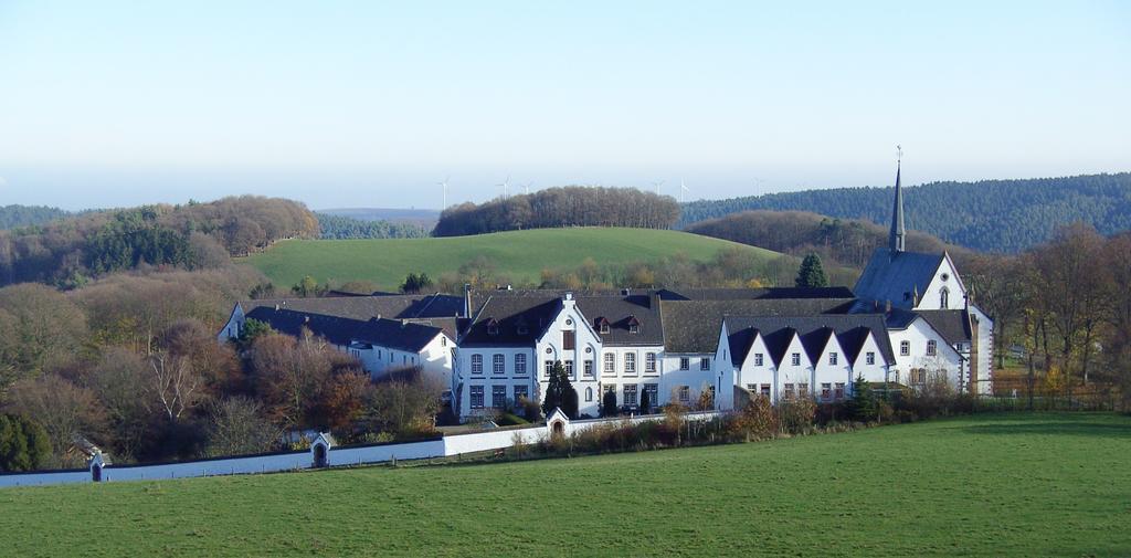 Hotel Restaurant Schmidter Bauernstube 니데겐 외부 사진